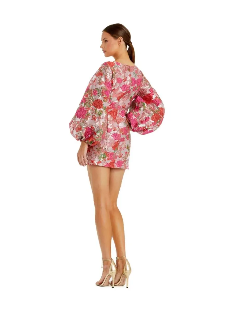 Платье мини из жаккарда с цветочным принтом и рукавом-фонарик, модель Floral Brocade Balloon Sleeve — изображение 2 из 3
