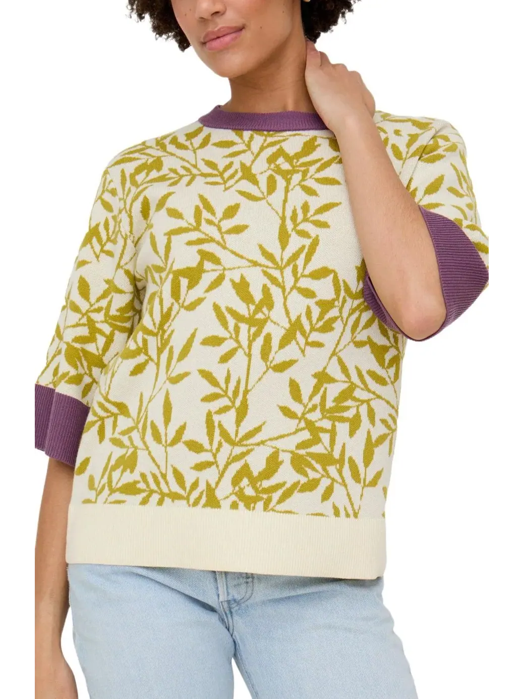 Женский джемпер с листовым принтом Daffodil Slouchy Leaf Print Knitted T-shirt Raffya