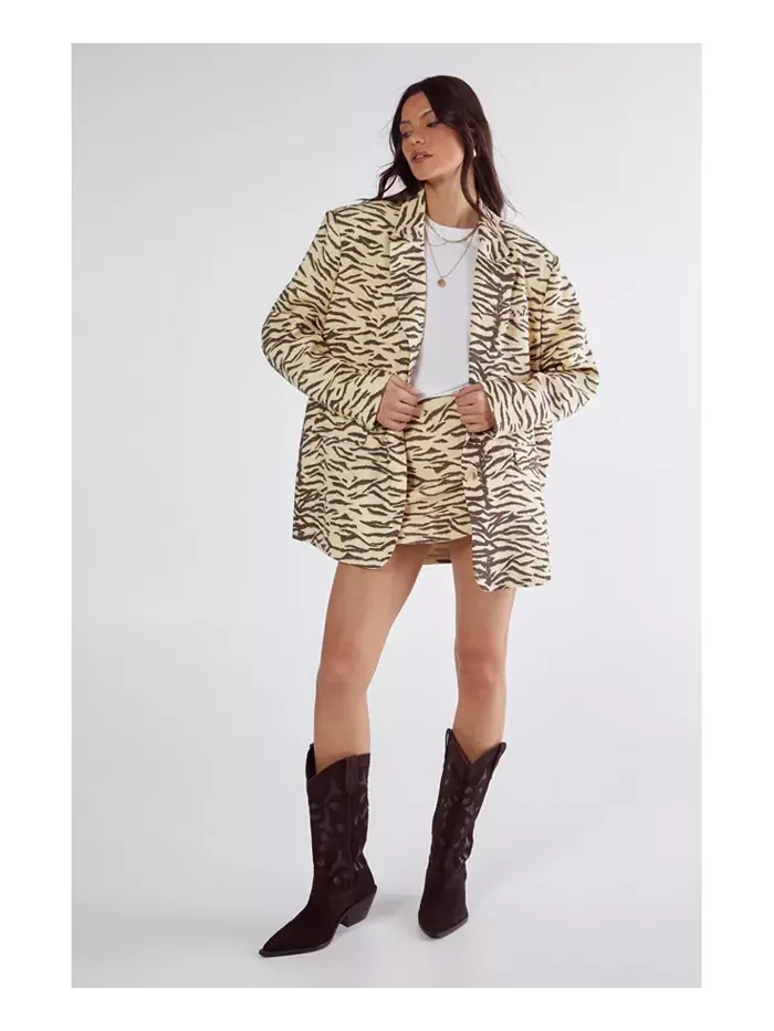 Женский свободный пиджак с принтом «зебра» Nasty Gal — изображение 3 из 8, желтый