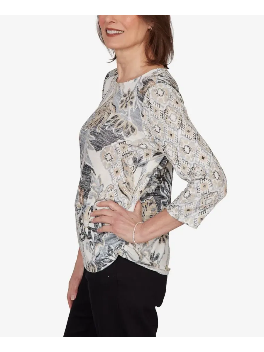 Топ с геометрическим принтом Petite Geo Leaf Knit Alfred Dunner — изображение 3 из 5, бежевый