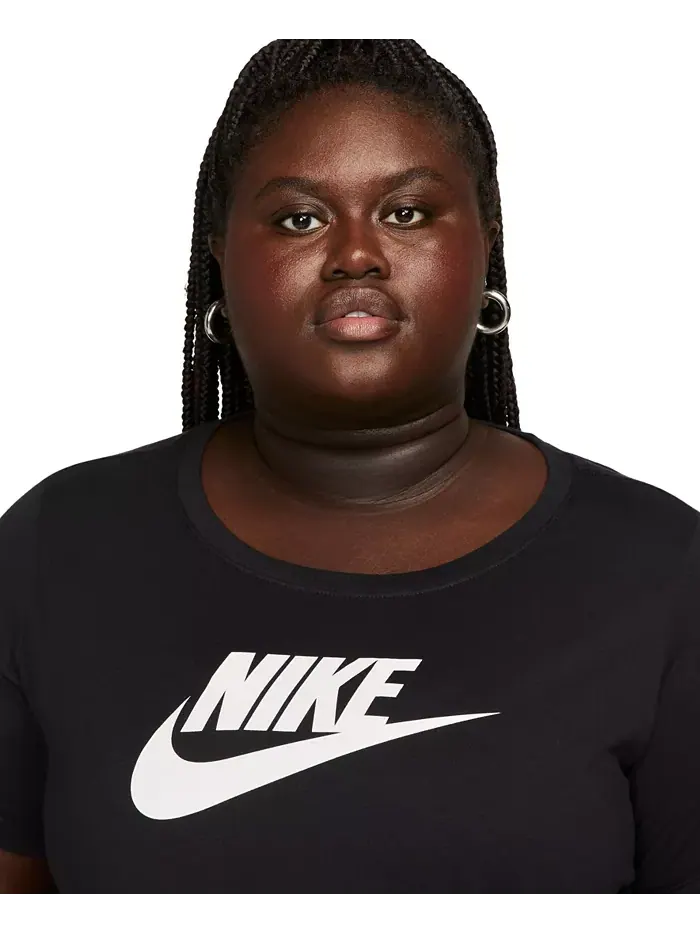 Футболка с коротким рукавом и логотипом Essential, Plus Size, для активного отдыха и спорта Nike — изображение 3 из 4