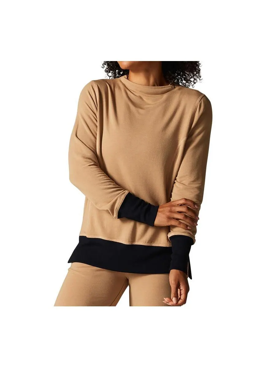 Уютная женская толстовка с воротником-стойкой Tavi, Camel/ebony — изображение 1 из 5