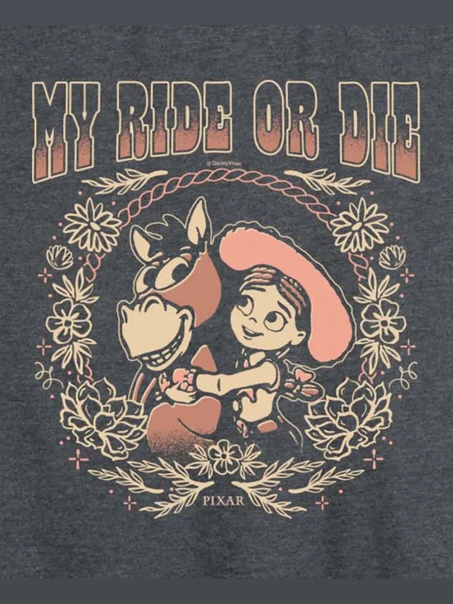 Майка без рукавов с открытой спиной и надписью "Toy Story 5 Ride or Die Jessie Bullseye" больших — изображение 3 из 3