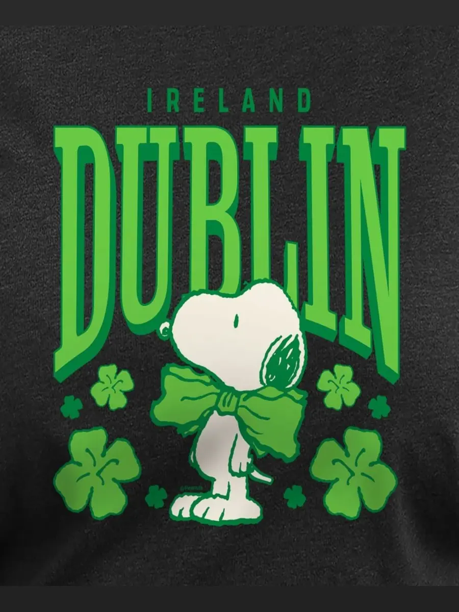Футболка с круглым вырезом и принтом "Peanuts Dublin" для полных женщин ко Дню Святого Патрика — изображение 3 из 3, черный