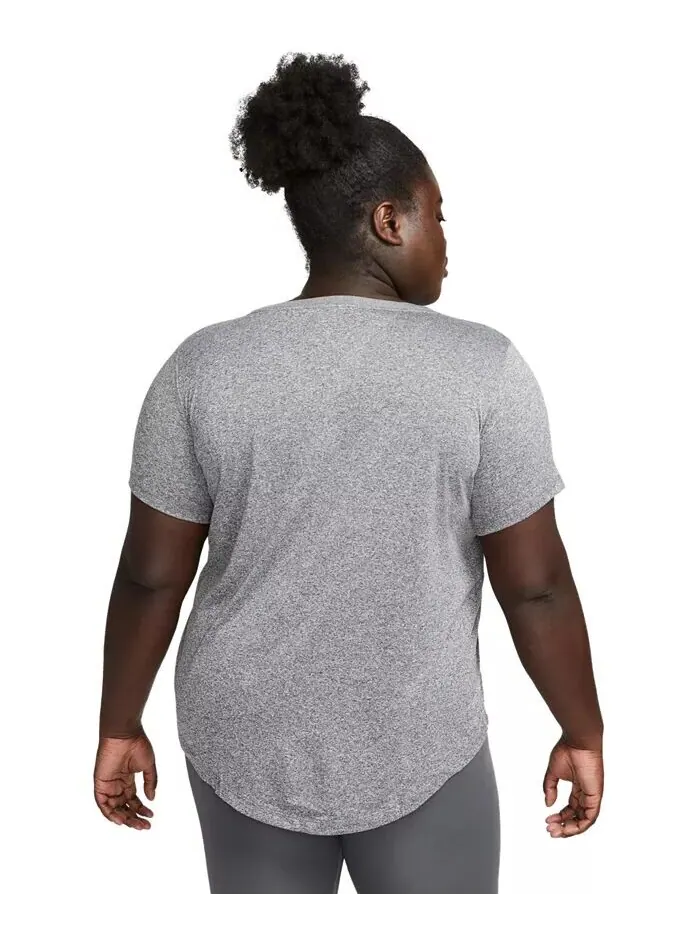 Женская футболка с короткими рукавами Active Dri-FIT больших размеров с логотипом Nike — изображение 2 из 5, черный///белый