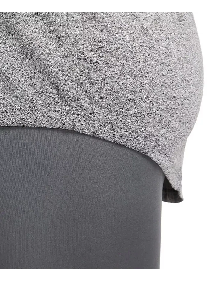 Женская футболка с короткими рукавами Active Dri-FIT больших размеров с логотипом Nike — изображение 5 из 5, черный///белый