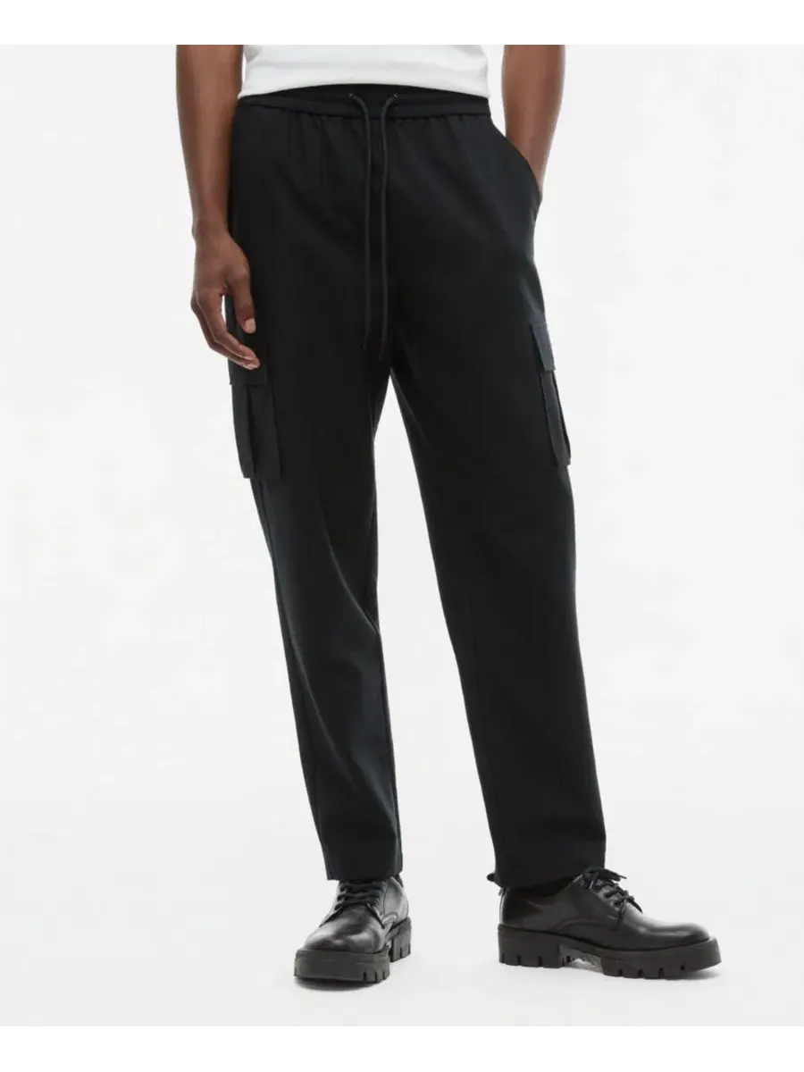 Штаны карго свободного кроя с завязками, модель Utility Cargo-Pocket Pants Mode of One — изображение 2 из 4, глубокий черный