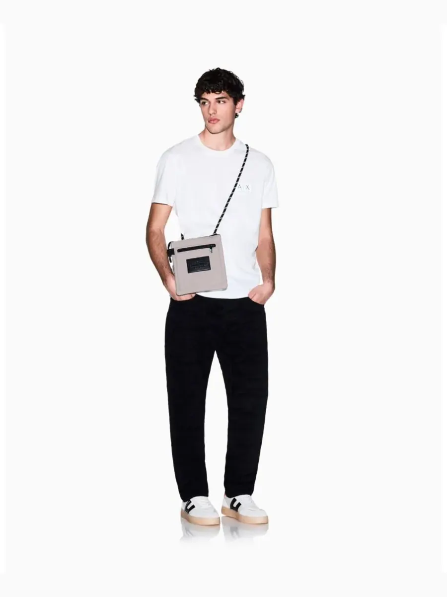 A|X Armani Exchange Мужская черно-золотая футболка с круглым вырезом — изображение 2 из 5, белый