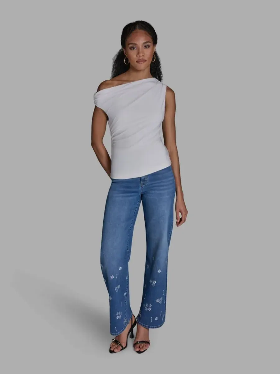 Женская блузка без рукавов с присборенным вырезом-лодочкой BCBG — изображение 2 из 6, белый