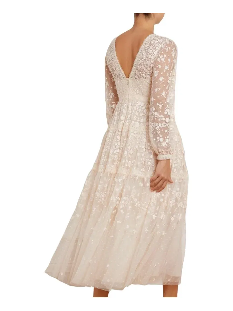Платье-макси Celestia Ribbon Long Sleeve V-Neck Gown Needle & Thread — изображение 3 из 5, шампань