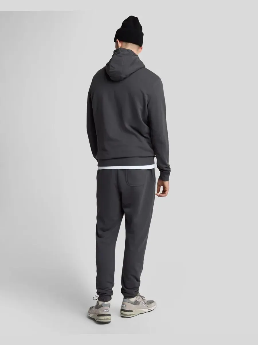 Мужские узкие спортивные брюки Lyle & Scott — изображение 6 из 8, серый