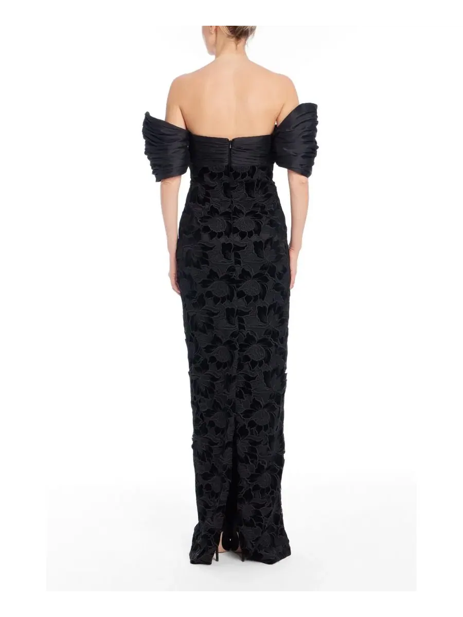 Платье-макси с цветочной аппликацией Off-the-Shoulder Floral Gown Badgley Mischka — изображение 3 из 3, нет цвета