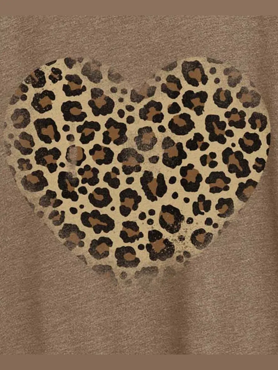 Футболка женская с принтом Leopard Heart Graphic Hybrid Apparel, Heather Mocha — изображение 3 из 3