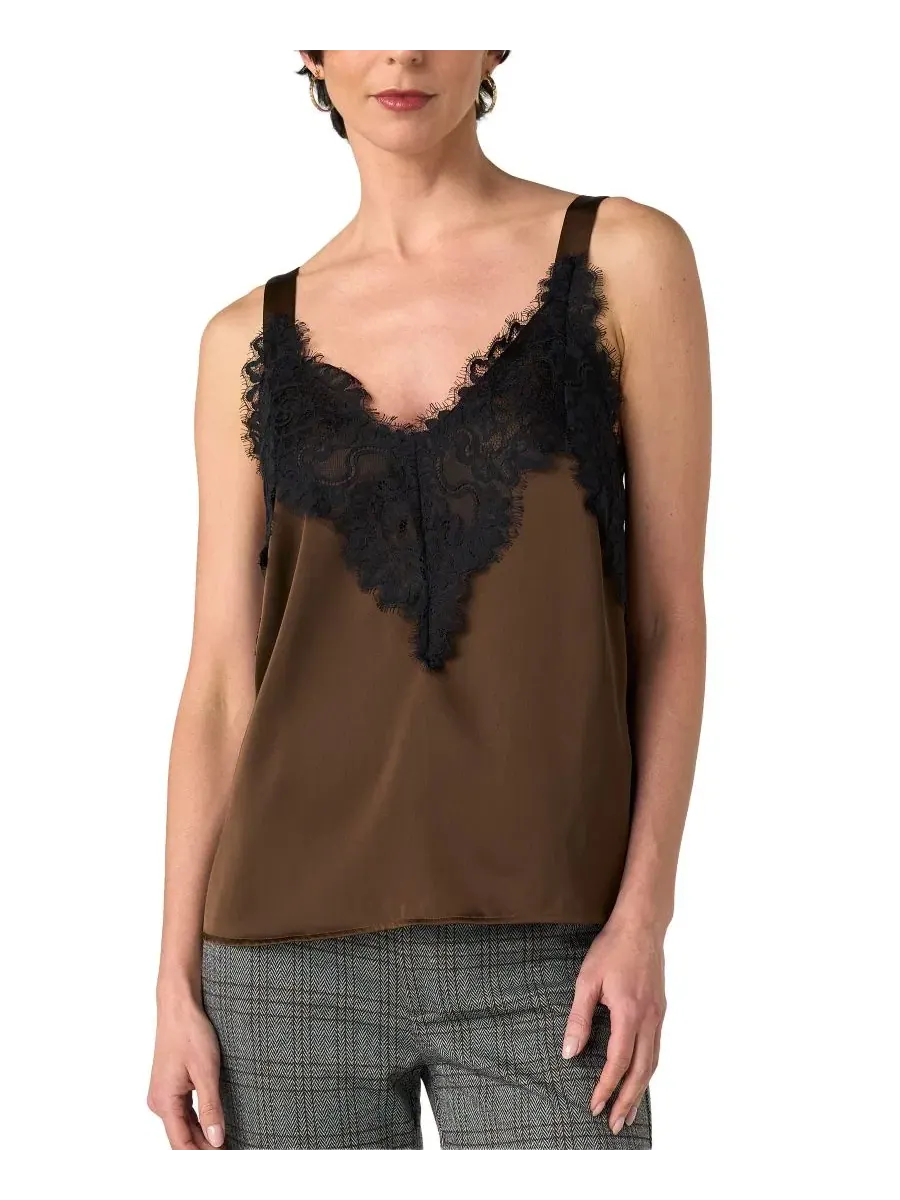 Топ-камисоль с кружевной отделкой Petite Lace V-Neck Camisole Liverpool Los Angeles, Dark Espresso — изображение 1 из 3