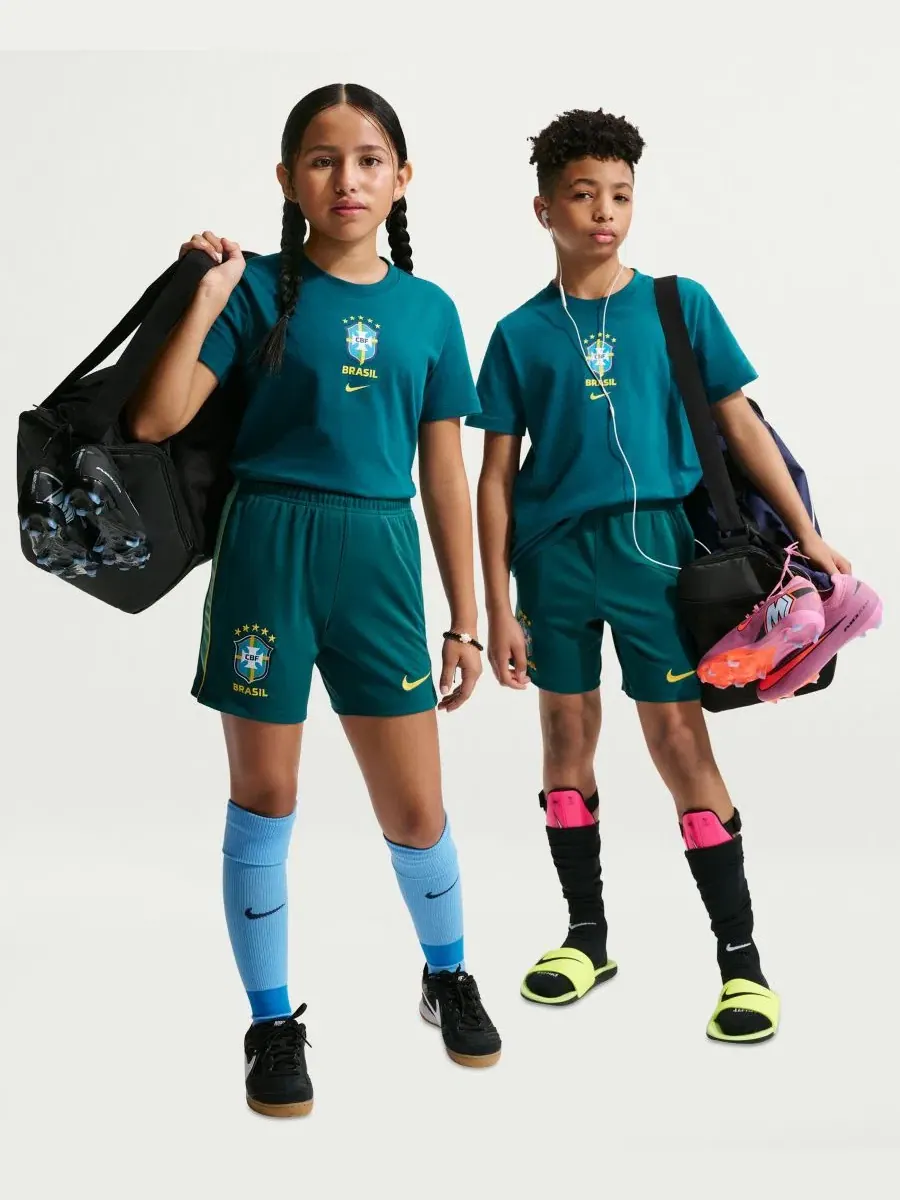 Спортивные шорты с застежкой-молнией и технологией Dri-FIT Nike Brazil Academy Pro
