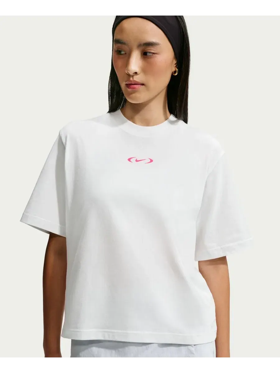 Футболка женская свободного кроя Sportswear Classic Nike — изображение 2 из 5, белый