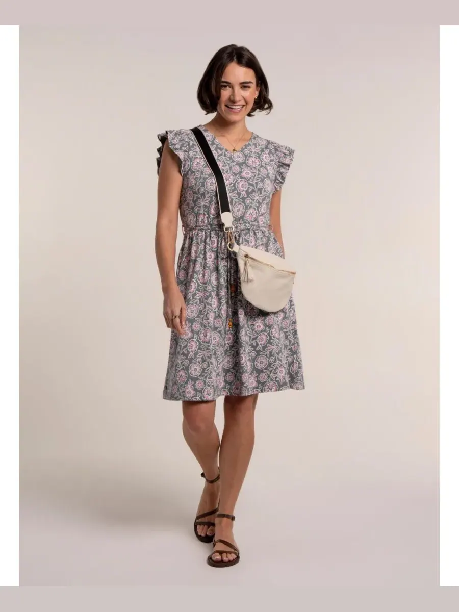 Платье с V-образным вырезом и рюшами Manoela Floral Print Brakeburn — изображение 8 из 8, хаки