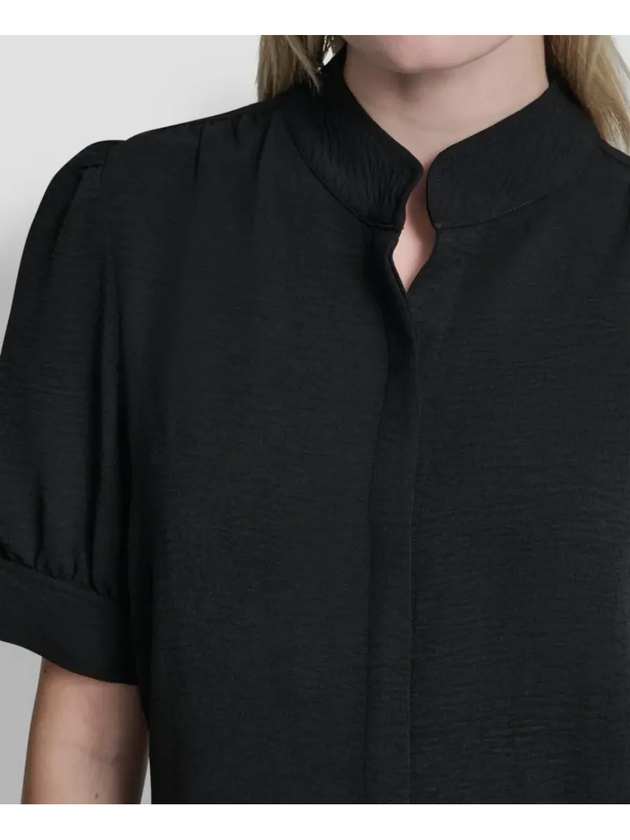 Женская блузка с воротником-стойкой из фактурной ткани DKNY — изображение 4 из 6, черный