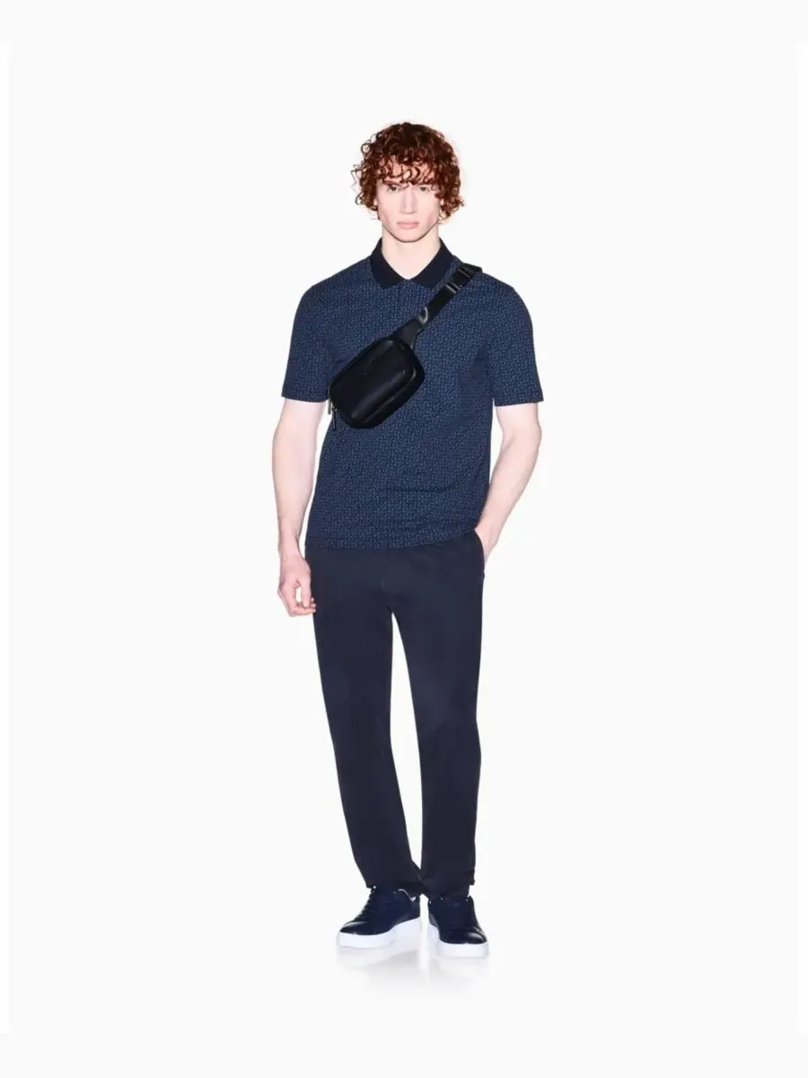Мужская поло-рубашка пике с принтом в виде логотипа по всей поверхности A|X Armani Exchange — изображение 4 из 5