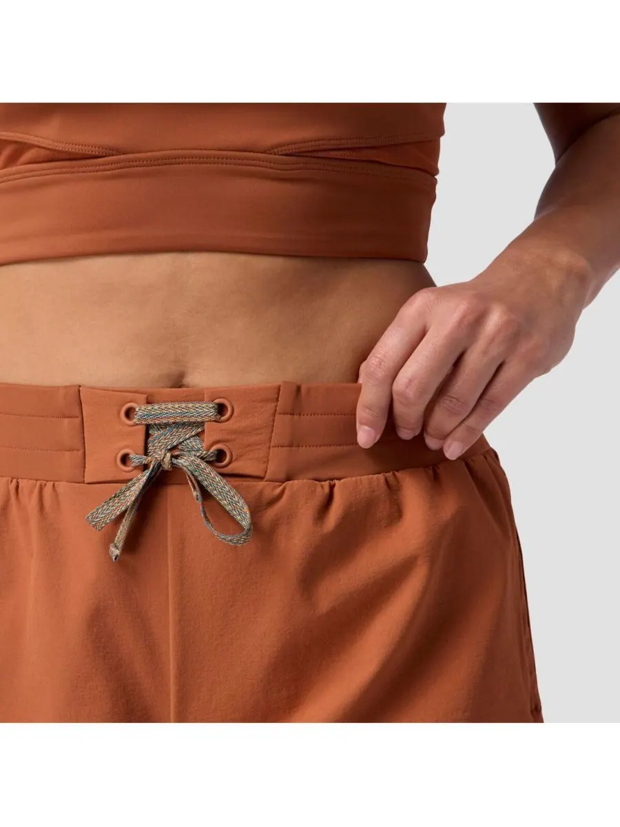 Женские шорты Tahoe Boardwalk Short Performance Shorts Backcountry — изображение 3 из 5, сиенный