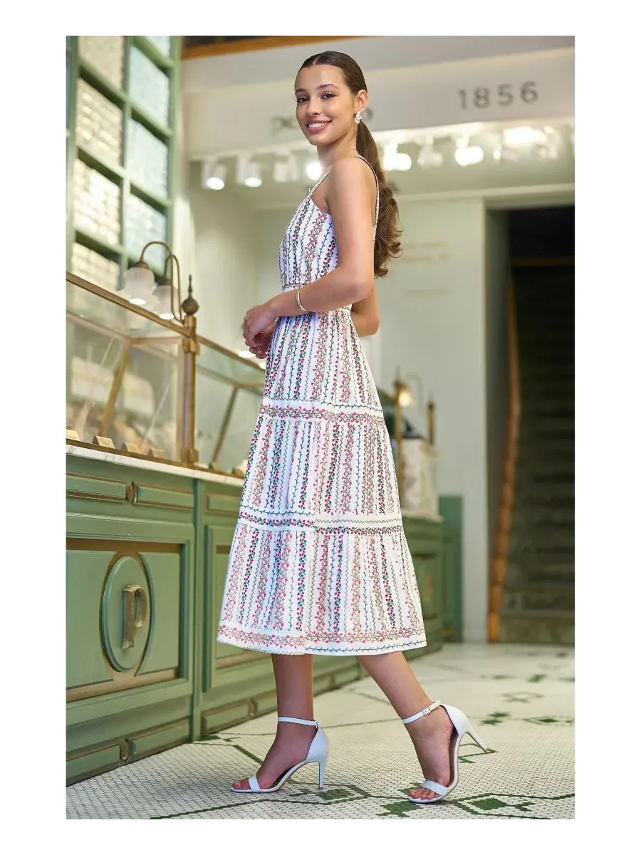 Платье-миди с цветочным принтом и кружевной отделкой Botanical Stripe Lace Trim Yumi — изображение 5 из 8, белый