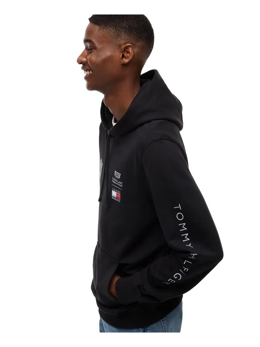 Худи с капюшоном Tommy Hilfiger x Cadillac F1 Racing Graphic Hoodie — изображение 2 из 4, черный