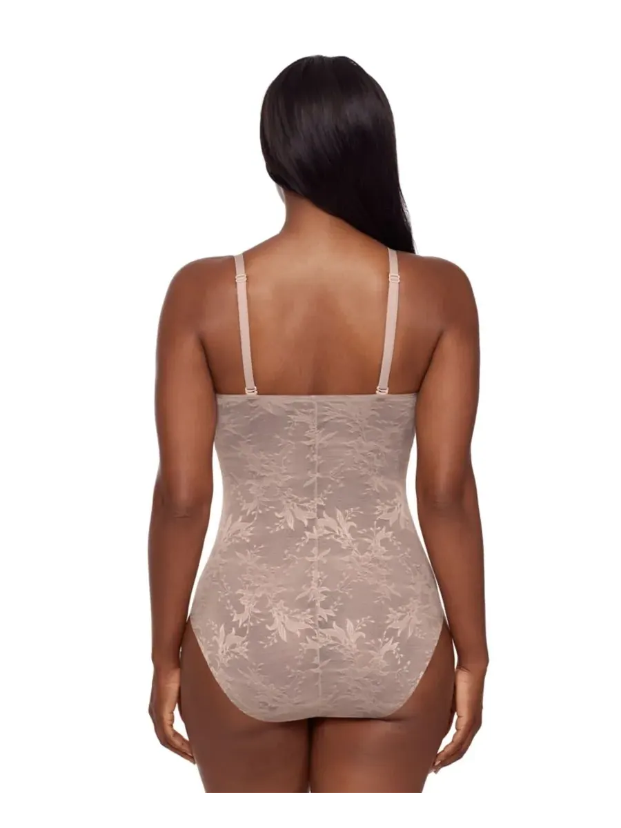 Женский корректирующий боди Modern Romance 2470 Miraclesuit — изображение 3 из 4, штукатурка