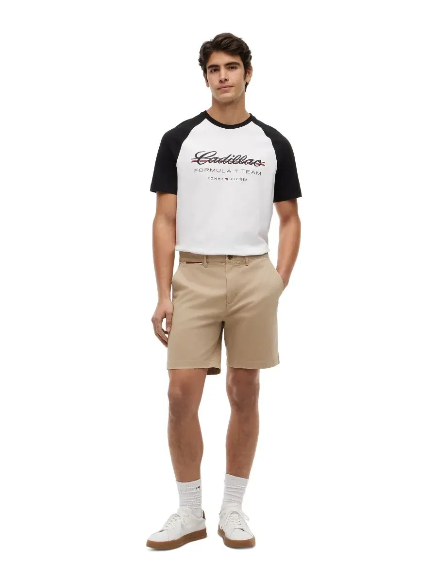 Мужская футболка-реглан с надписью Cadillac F1 Tommy Hilfiger — изображение 2 из 4, белый/черный