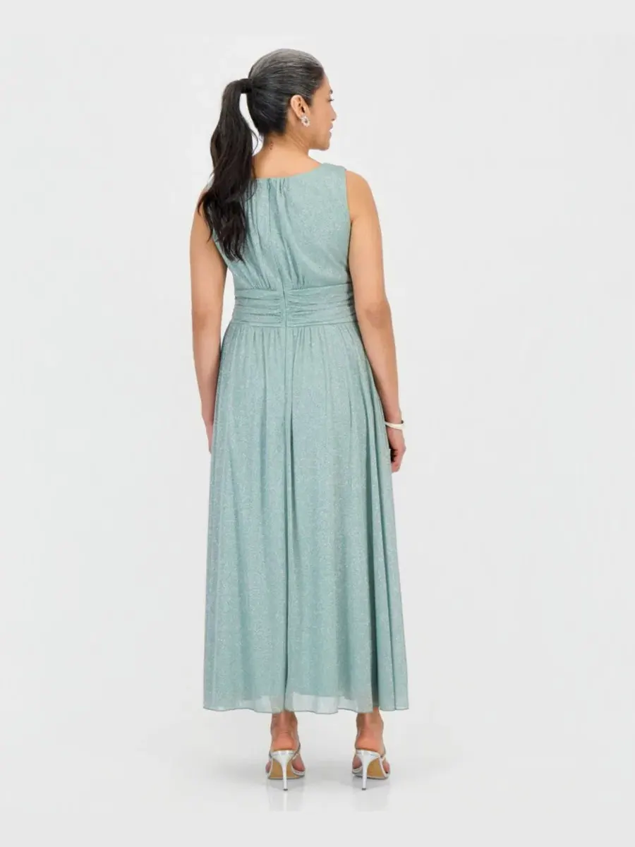 Платье-футляр без рукавов с запахом, модель Petite Surplice-Neck Sleeveless Shimmer Dress Connected — изображение 4 из 5
