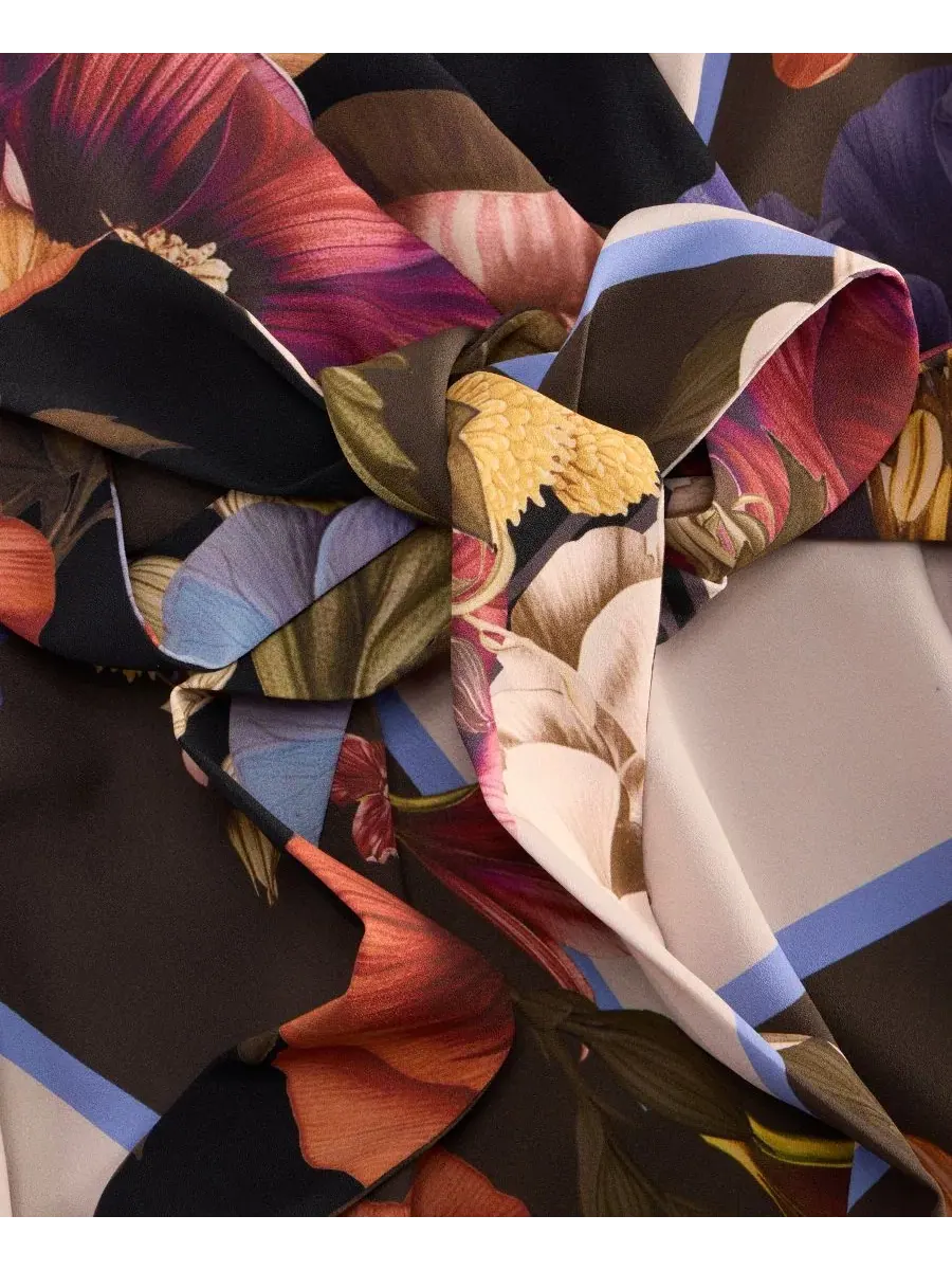 Платье миди с принтом, без рукавов, модель Printed Handkerchief-Hem Adrianna Papell — изображение 6 из 6, черный мульти
