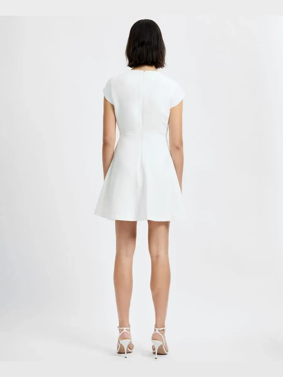 Платье мини с коротким рукавом Whisper Cap-Sleeve Mini Dress French Connection — изображение 5 из 6, белый