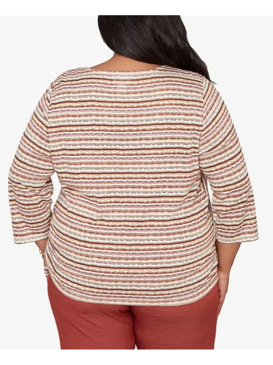 Топ с текстурным рисунком и завязкой Spliced Textured Stripe Ruched Tie Alfred Dunner — изображение 5 из 5, коричневый мульти