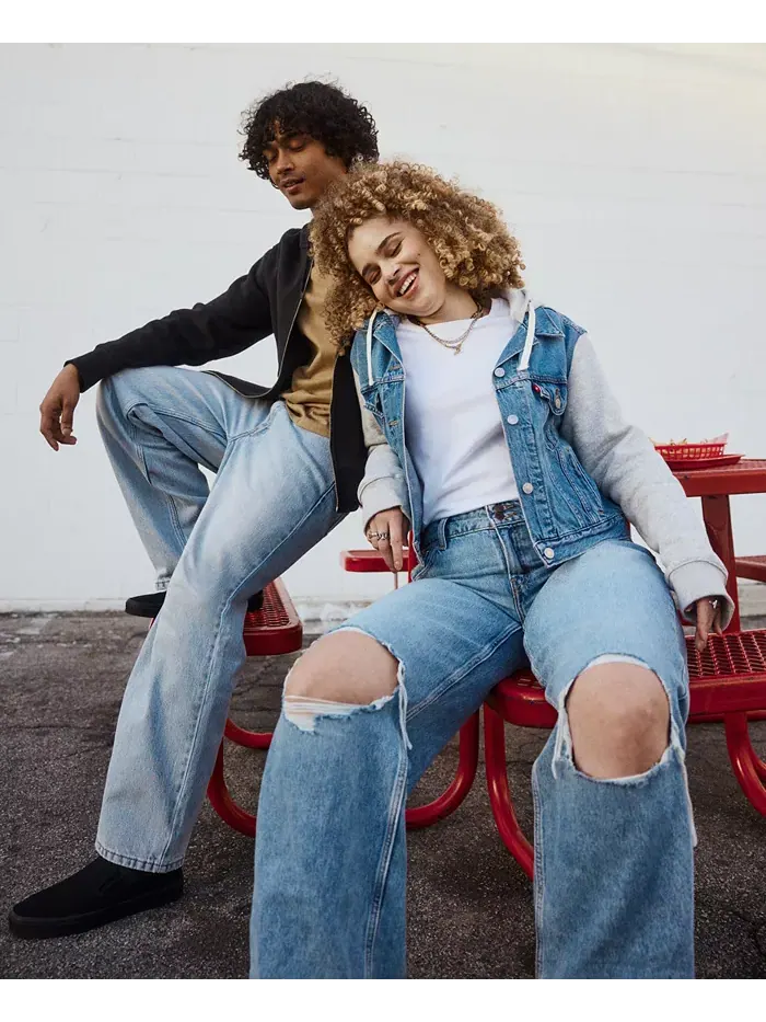 Женские джинсы Super-Low с двумя пуговицами расслабленного кроя Levi'S — изображение 4 из 6, синий