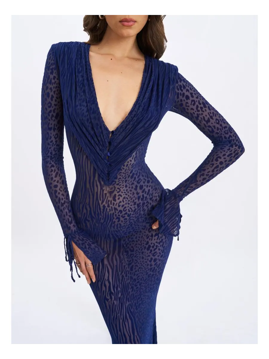 Женское длинное платье Ilyse темно-синего цвета с V-образным вырезом, глубоким декольте — изображение 5 из 10, темно-синий