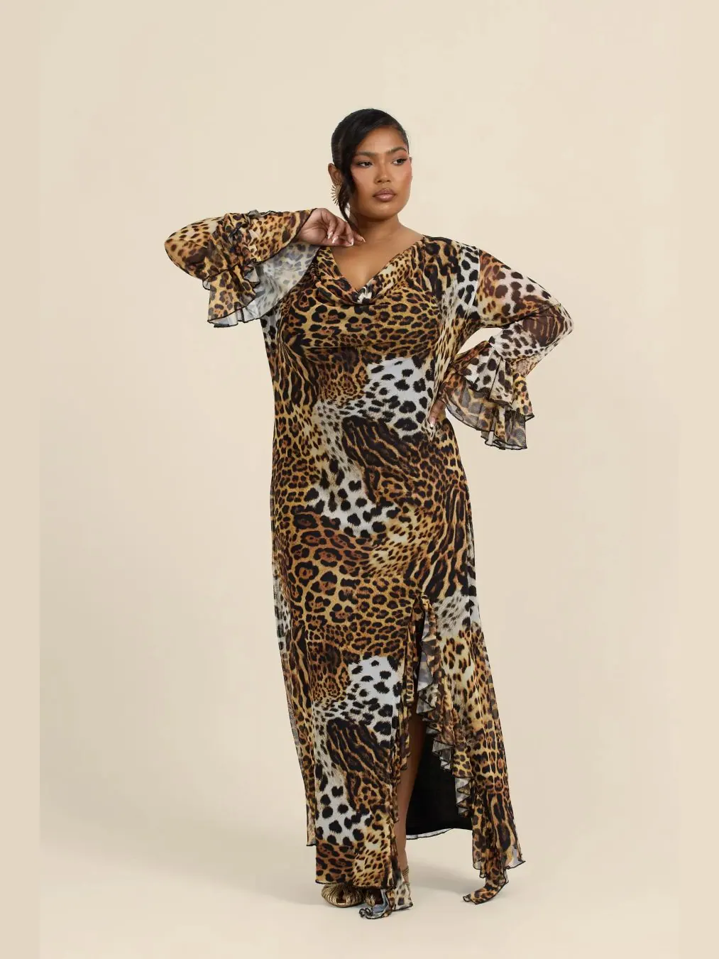 Женское длинное платье с оборками и леопардовым принтом FASHION-SZN CURVE — изображение 2 из 8, коричневый