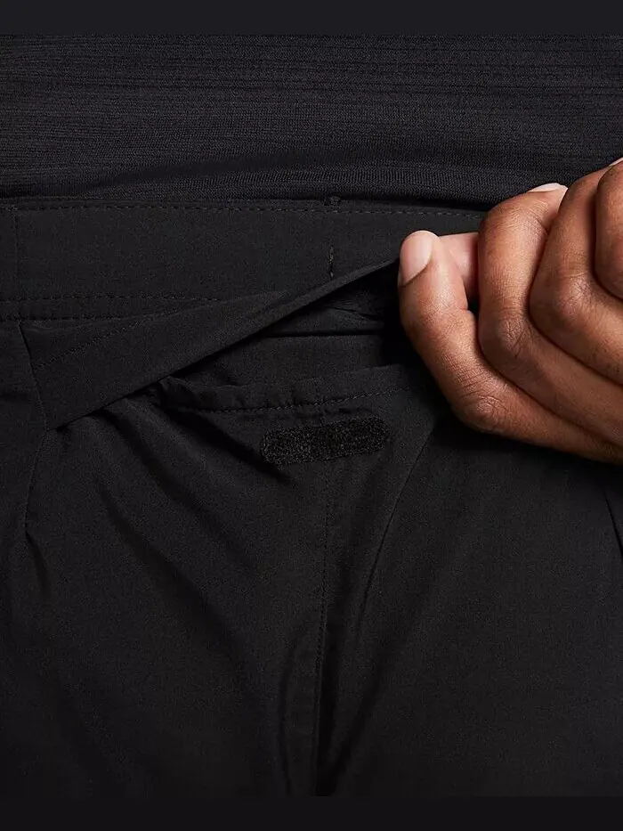 Мужские беговые шорты Challenger Dri-FIT с короткой подкладкой 7 дюймов Nike — изображение 8 из 9, черный/серебристый