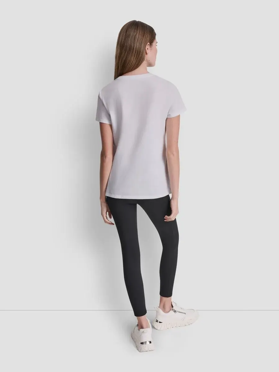 Женская футболка с круглым вырезом и объемным логотипом DKNY Sport — изображение 6 из 6, белый