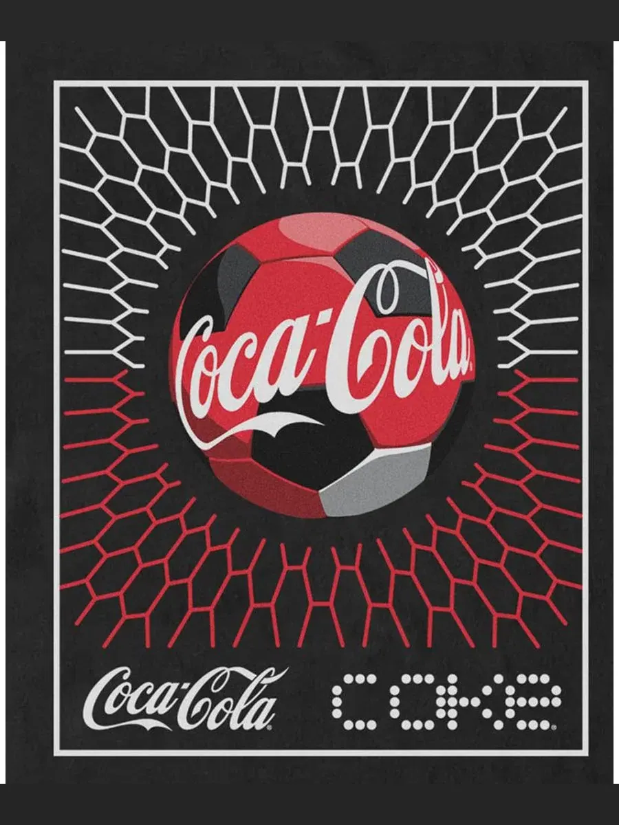 Футболка с графическим принтом Coca-Cola Fifth Sun — изображение 3 из 3, черный