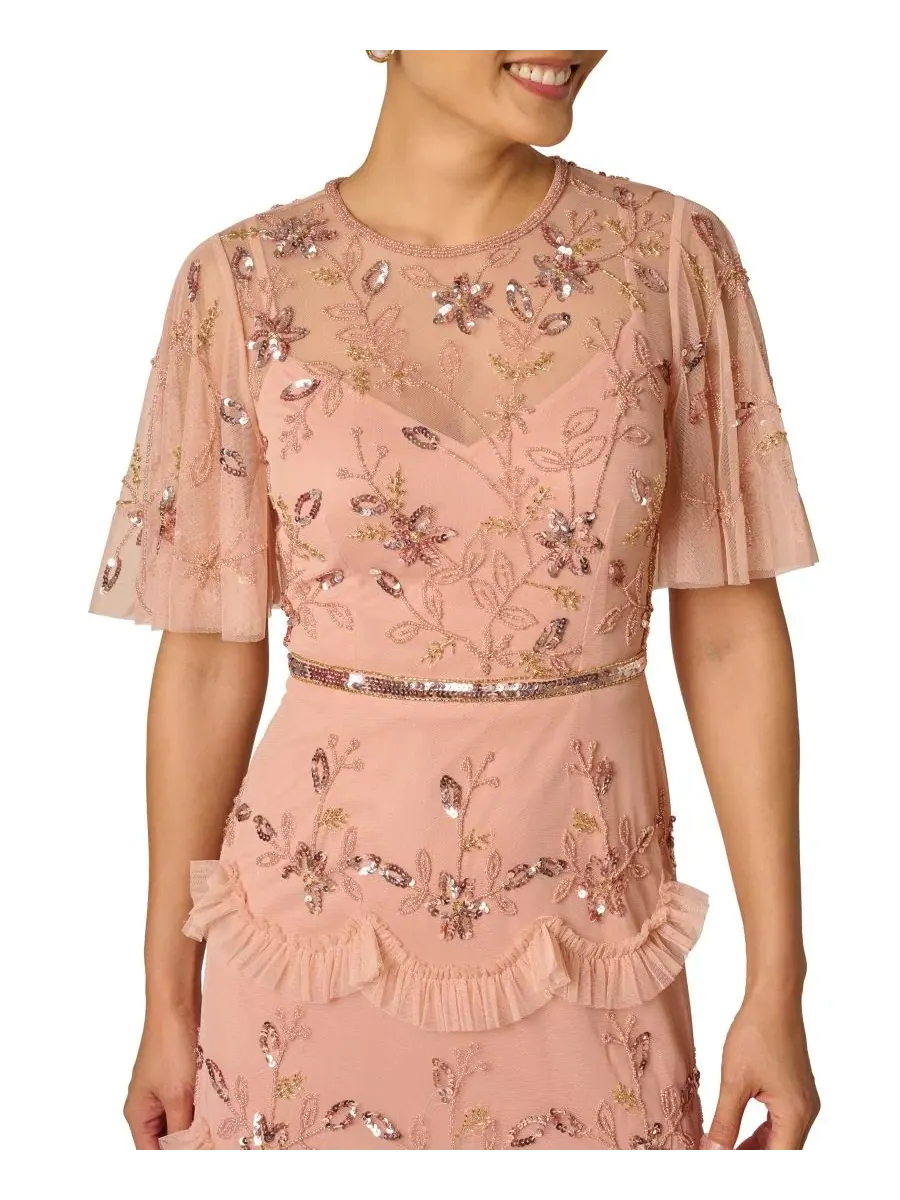 Платье с бисерной сеткой и воланами, модель Bead Mesh Crewneck Ruffle Dress Adrianna Papell — изображение 3 из 4, коралл
