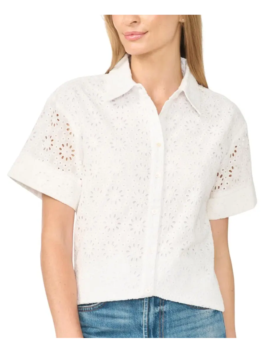 Блузка с вышивкой ажурной строчкой, с коротким рукавом, модель Eyelet Short-Sleeve Button-Down CeCe — изображение 1 из 4