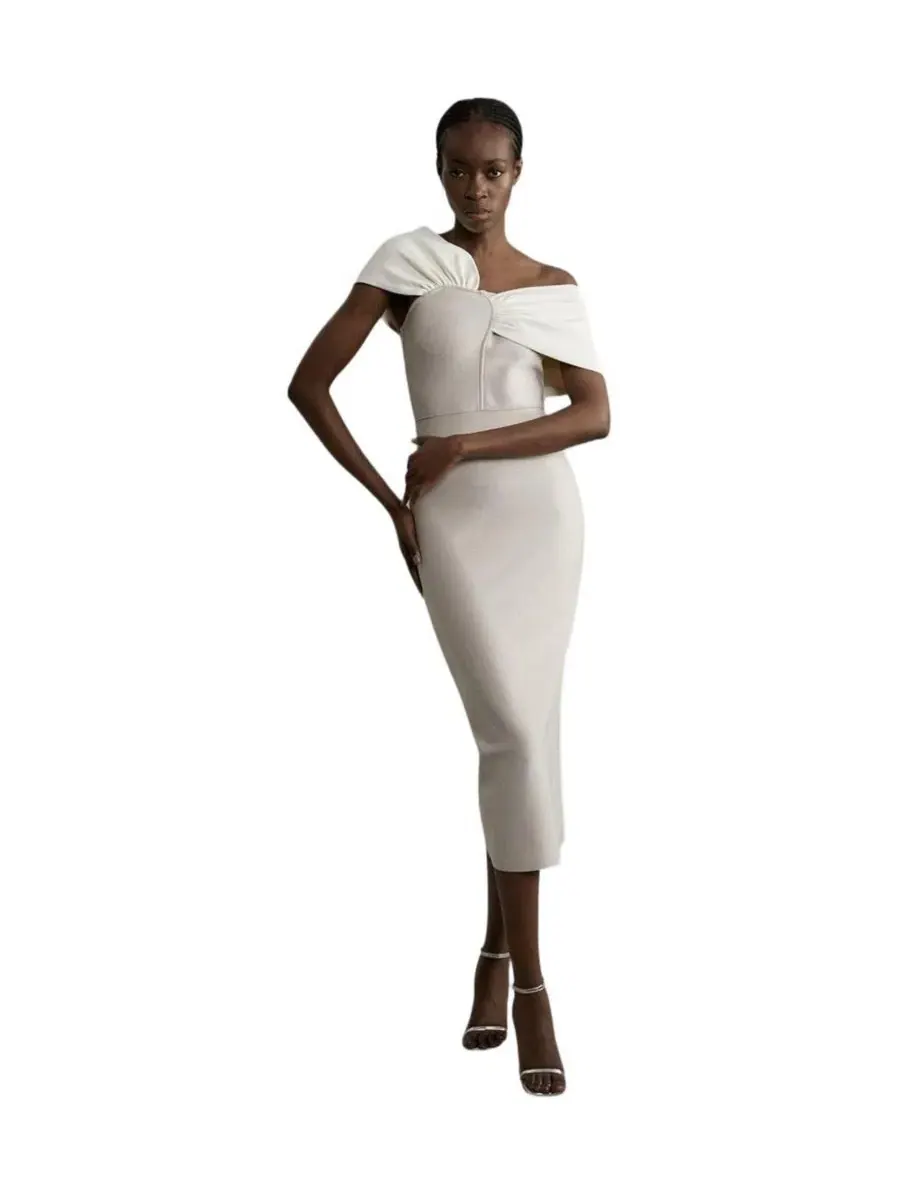 Платье-миди с асимметричным вырезом и бретелью Karen Millen