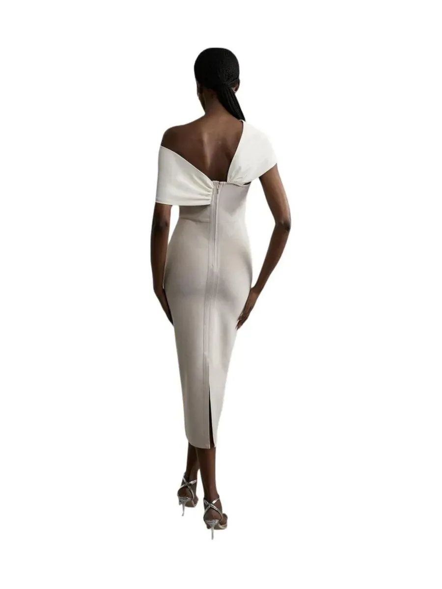 Платье-миди с асимметричным вырезом и бретелью Karen Millen — изображение 3 из 8, серый