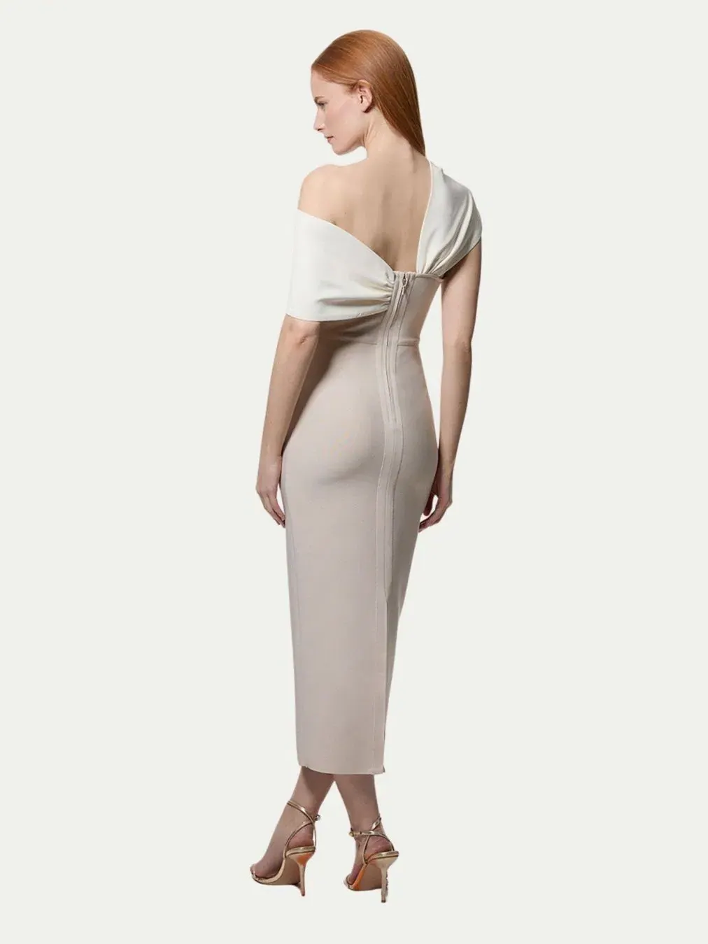 Платье-миди с асимметричным вырезом и бретелью Karen Millen — изображение 4 из 8, серый