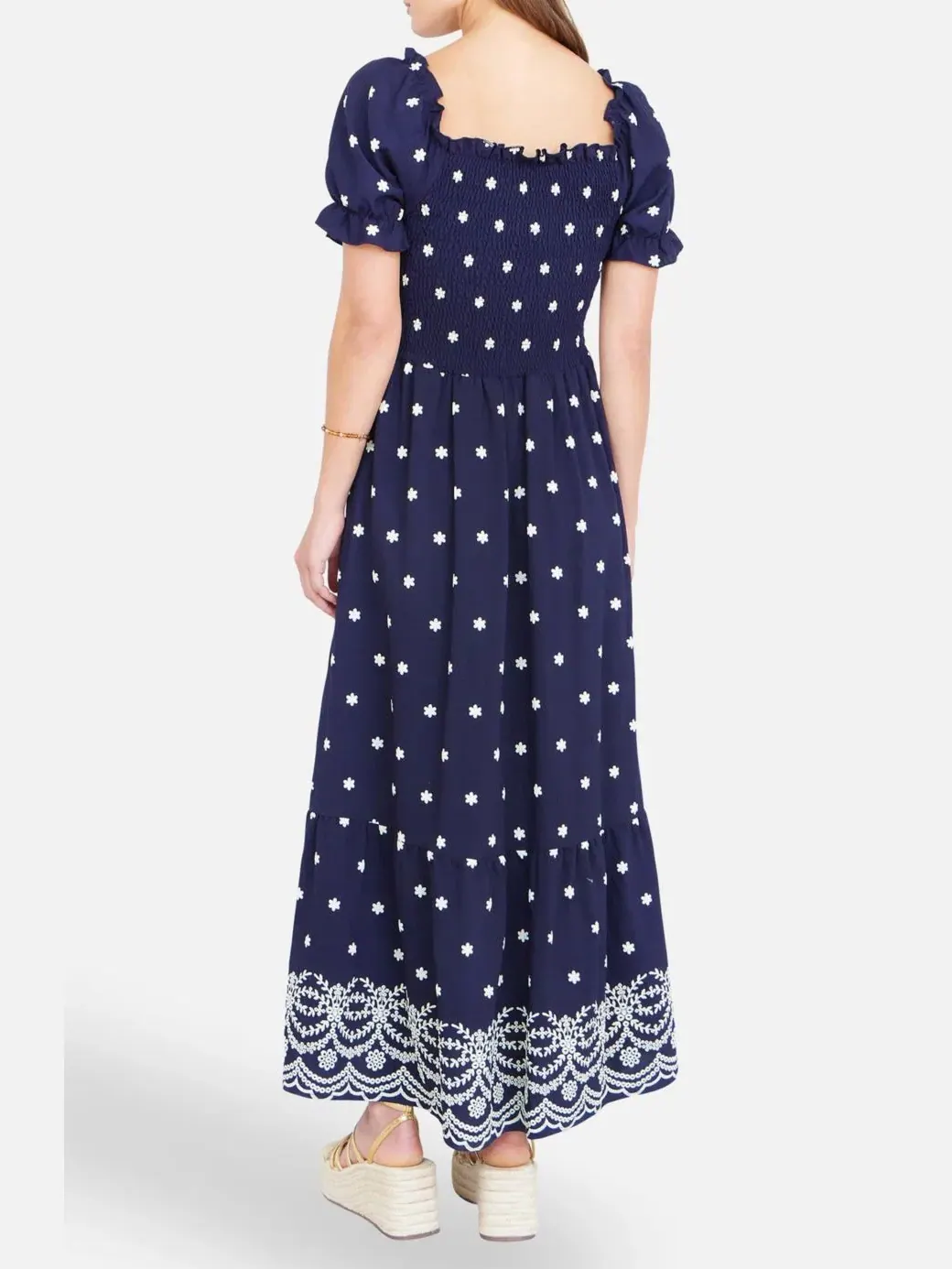 Макси-платье с принтом, модель Border Hemline Smocked Yumi — изображение 6 из 8, темно-синий