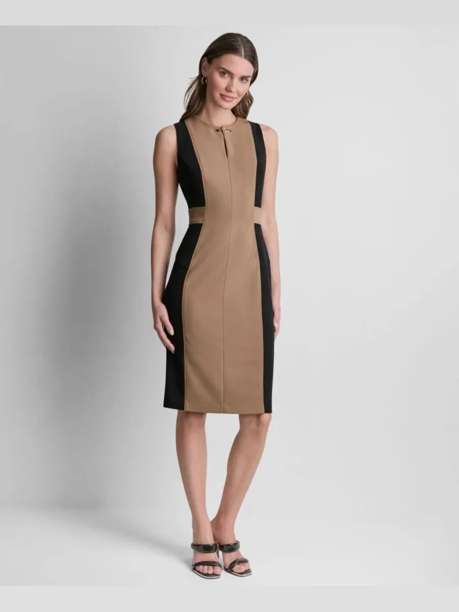 Платье-футляр без рукавов с принтом DKNY