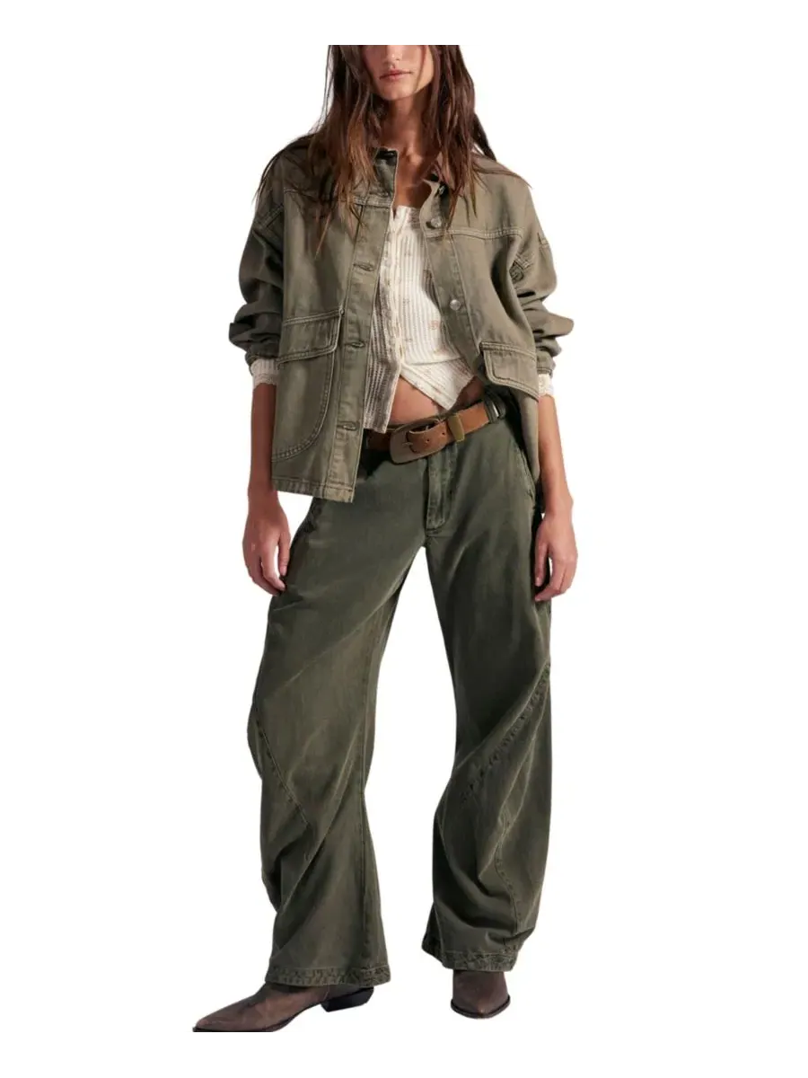Женские брюки чинос с бочкообразным кроем Spotlight Mid-Rise Barrel Chino Free People — изображение 2 из 6, оливковый