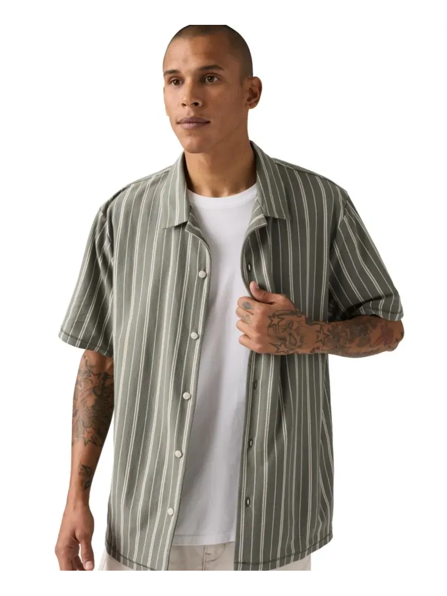 Мужская рубашка-поло с коротким рукавом, модель Knit Camp Shirt Levi's — изображение 2 из 4, базиликовый
