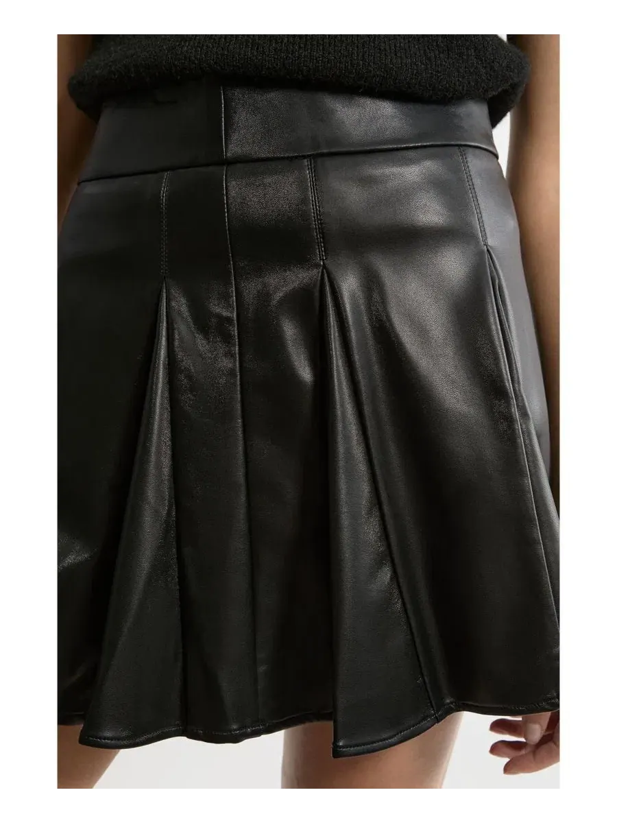 Женская мини-юбка из искусственной кожи с отворотами Karen Millen — изображение 4 из 7, черный