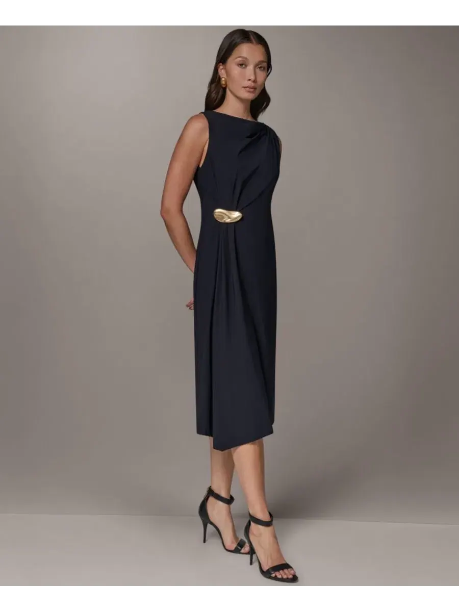 Платье-футляр без рукавов с драпировкой Donna Karan New York — изображение 3 из 5, черный
