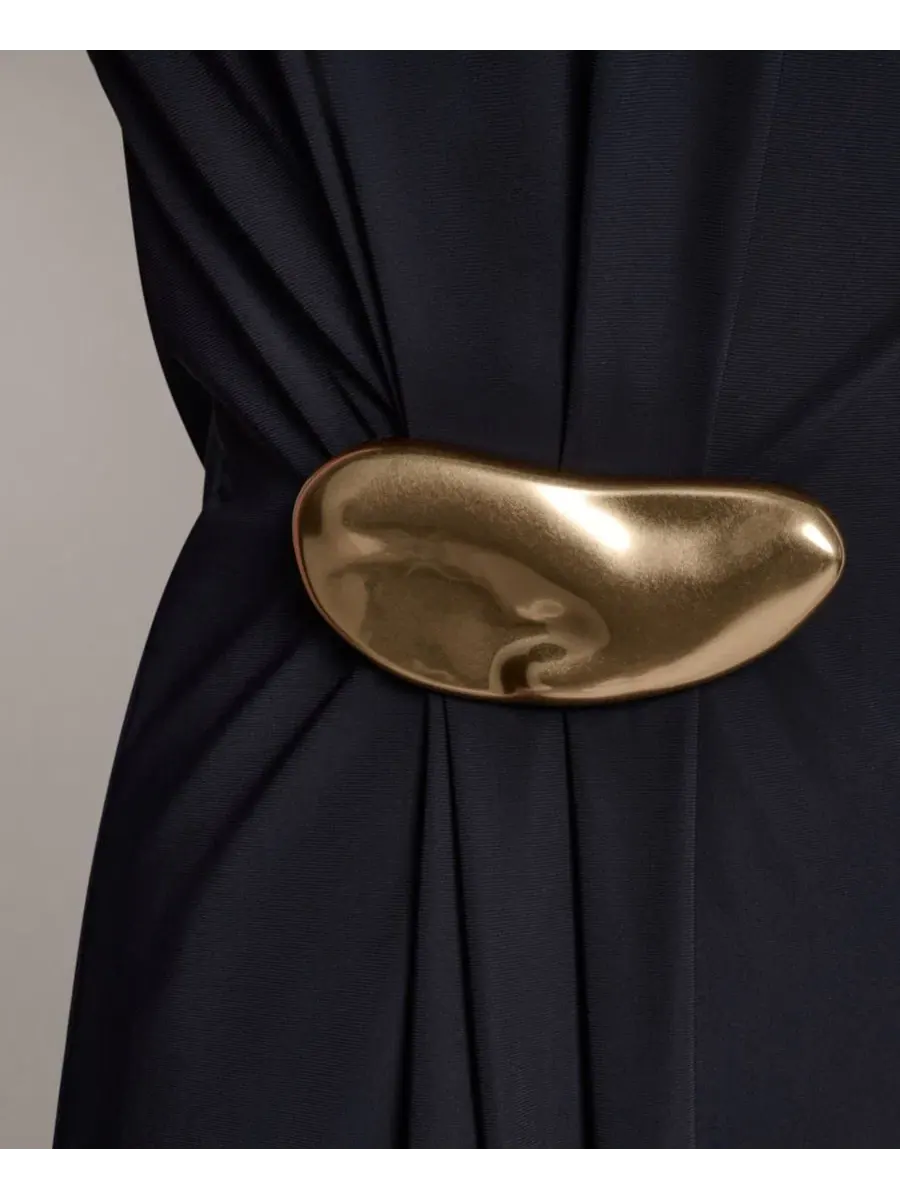 Платье-футляр без рукавов с драпировкой Donna Karan New York — изображение 4 из 5, черный